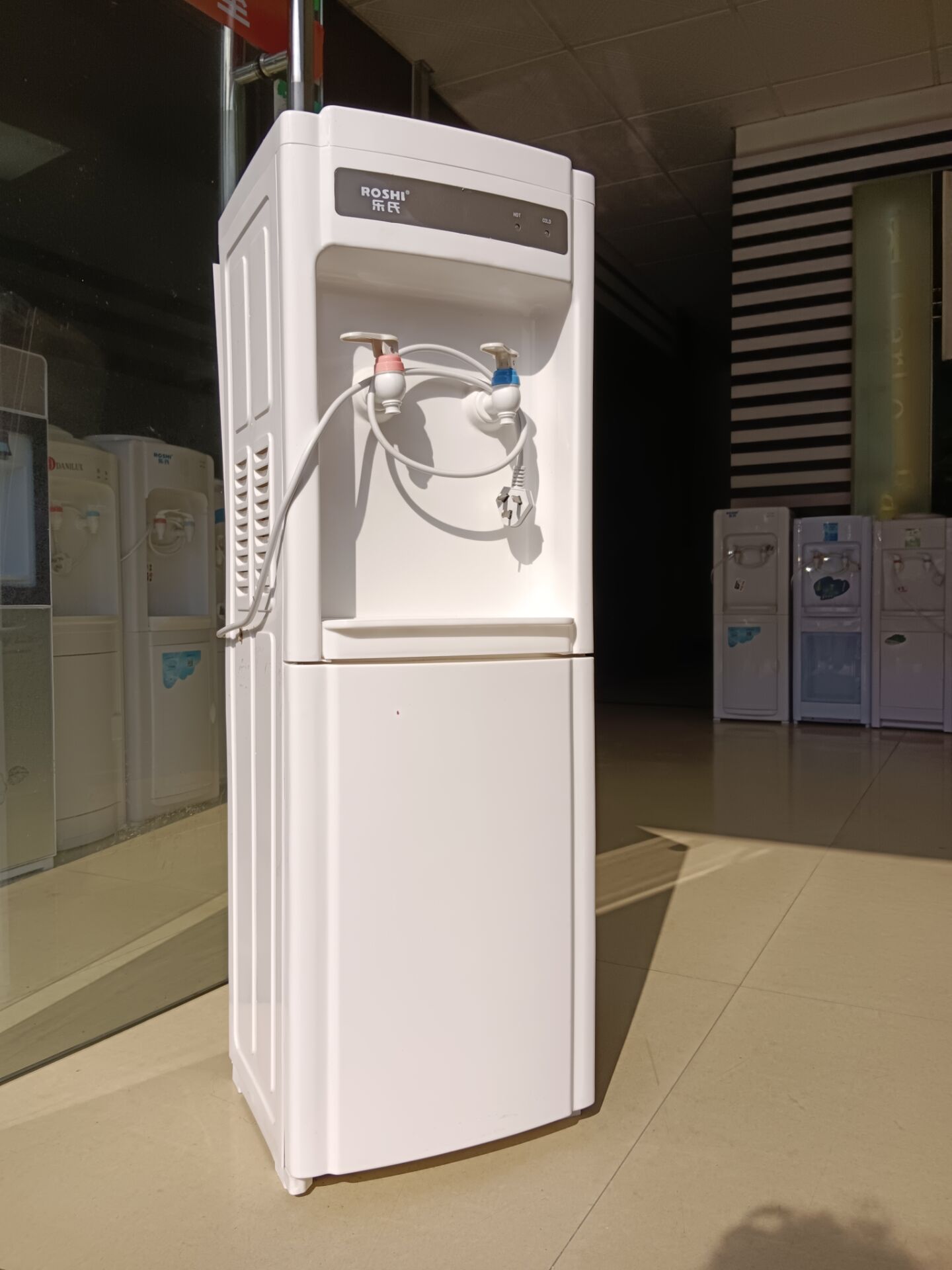 Water dispenser MTWD-SEP08