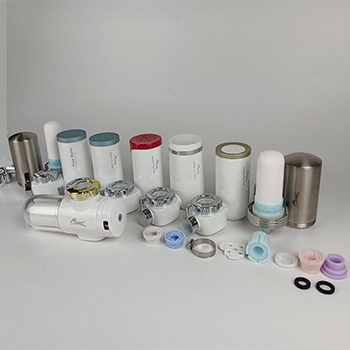 Water filters mounted on tap